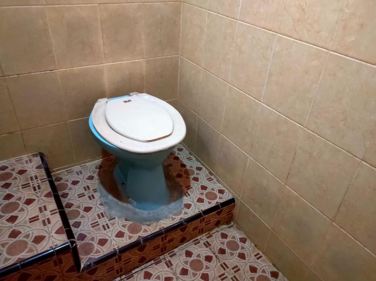 Hotel Dirgantara Parakan  Exteriör bild
